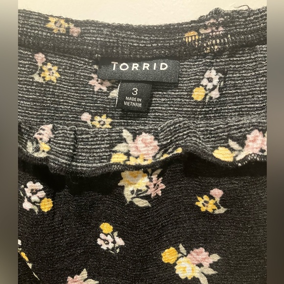 TORRID S3 Ruffled Tube Tank - Picture 2 of 4